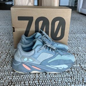 Yeezy Boost 700 Inertia (2019)